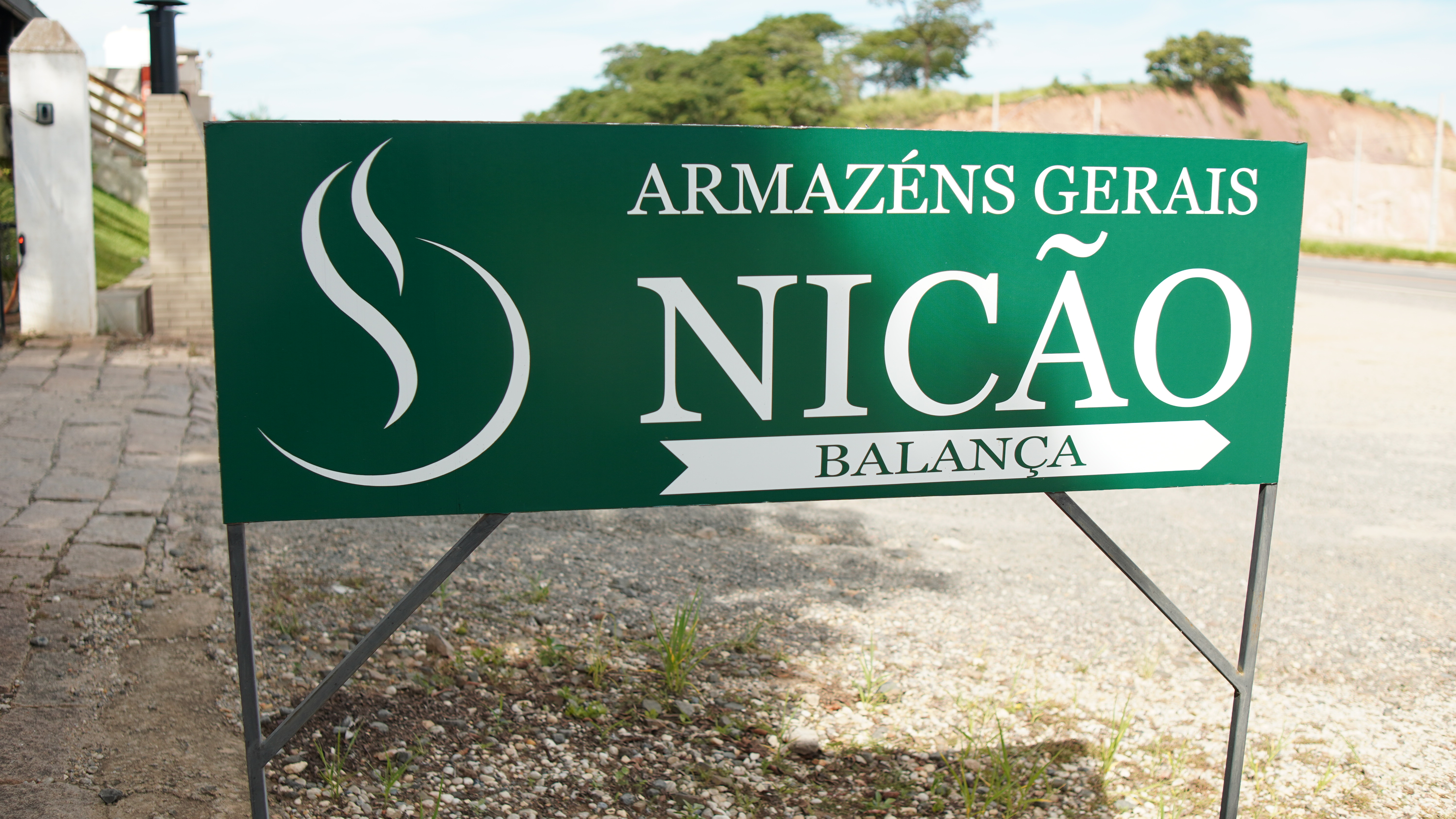 Área interna de galpão logístico do Armazém Nicão em Andradas MG